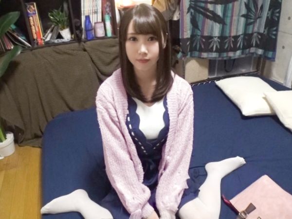 【素人】男性経験少なめのミュージカル役者！クンニ手マンで愛液ダラダラ漏らしてパンスト破いてパンツずらし挿入SEX！