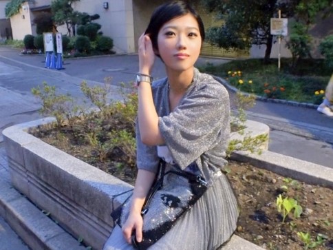 【黒髪美女】フェラテク上級っ…！テクニシャン系の女子がお口で全力ご奉仕してくれる件っ…！！
