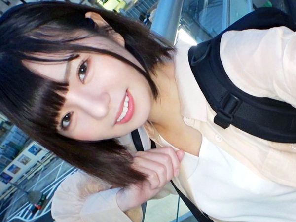 【彼氏持ちJDの浮気セックス】 ツルツル美マンに生挿入！ 彼氏には内緒のナンパ中出しでイキまくり♡