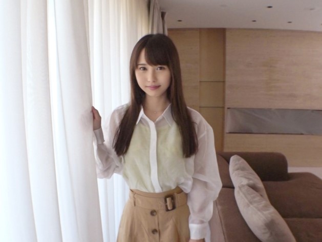 【ハメ撮り♡童顔ギャルの初体験】 彼氏とラブラブ♡ 初めてのハメ撮りで感じるウブな反応がエロかわ！