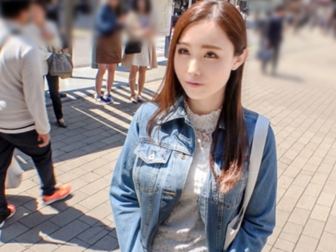 【色白美肌のパイパン娘】 ツルツル美マンに生挿入！ 指マンでグチョグチョにかき回し、エロ汁まみれでイカせまくる！