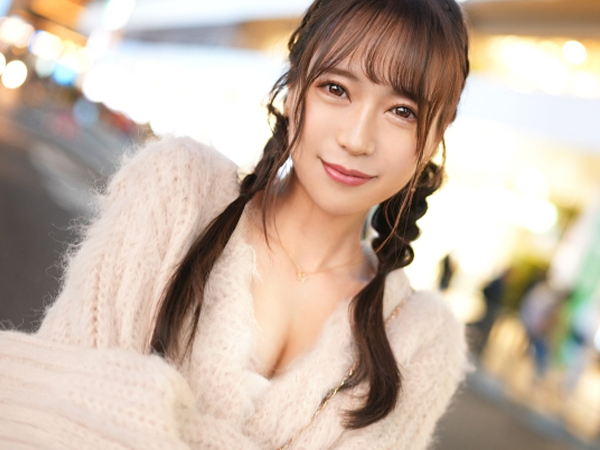 【エロすぎ美ボディ】スレンダーお姉さんのセクシー騎乗位♡ 色白美乳を揺らして快感に溺れる!