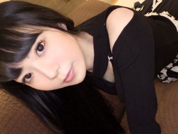 【黒髪清楚系美女の淫乱覚醒】『あっ…ダメ…』スレンダーな腰振りがエロすぎる！喘ぎ声がたまらない黒髪女子が激しくハメられ、清楚な顔して淫乱な本性をさらけ出す！！