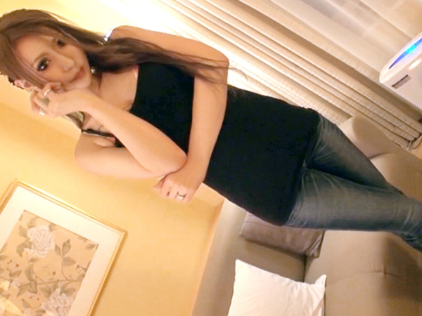 ＜素人×GAL＞色白スリム美乳で桃尻のタトゥー美女♫ポルチオ狙いの膣奥責めで快楽解放♡毛無マンコに生ハメ鬼突き絶叫昇天♪