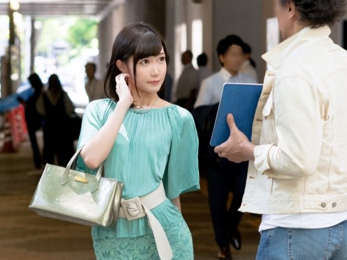 【セレブ人妻の裏の顔】清楚系美魔女がチンポに飢えて大暴走!!上品な見た目からは想像できないほど淫乱にイキまくり、最後は中出しで大満足の表情がエロすぎるw