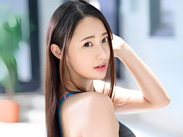 【汗だく水着セックス】ロッカールームで激しく犯される美女！水着姿で騎乗位ピストン、ガンガン突かれて感じまくり♡ 汗と愛液でぐっちょぐちょの昇天セックス！