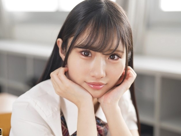 【主観で味わう制服美少女】『ダメ…誰か来ちゃう…』幼馴染の無垢なJKと学校で禁断の主観SEX！制服姿のまま教室でイチャラブ♡ドキドキの性春体験を完全主観で楽しむ！！