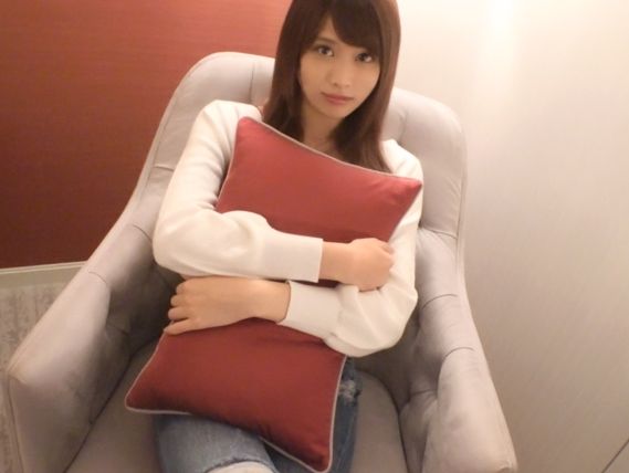 【20歳スレンダー美女】『もっと奥まで…』長身モデル体型の素人娘がおやじチンコに夢中！ねっとりフェラから騎乗位＆バックで激ハメされ感じまくり♡