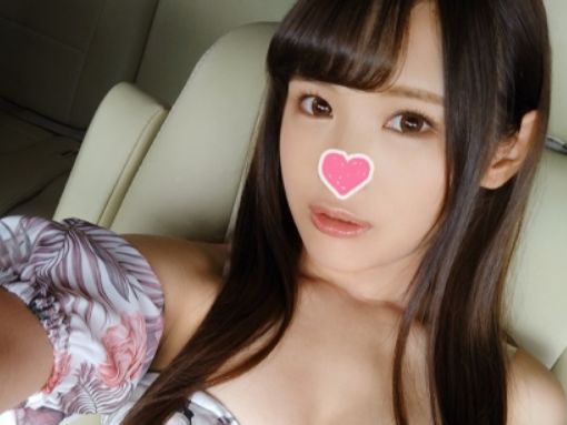 【車内×野外で大胆SEX】社内恋愛だけじゃ物足りない！かわいい同僚と車内でイチャイチャ、外でもエッチな気分に！車内での密着感と野外の開放感で、いつもより大胆に感じちゃう！車内と外で2倍楽しむ、刺激的なカーセックス体験！♡