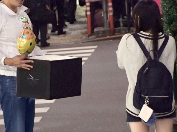 【19歳素人娘の危険なバイト】『お金欲しさに…』ナンパされホテルでフェラご奉仕！ゴム無し生チ○ポに抵抗できず、ガンハメSEXで感じまくる♥
