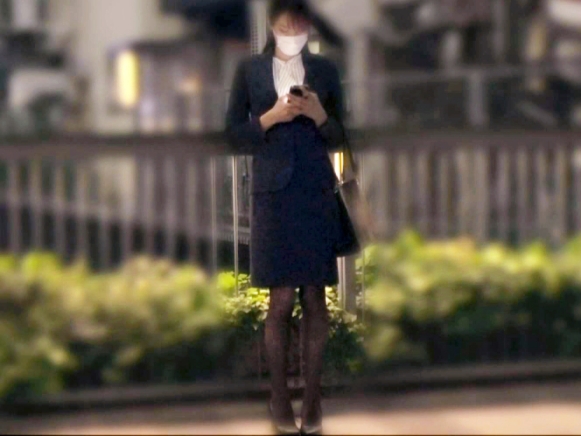 【素人】『んんっ…♡もっといっぱい突いてぇ…♡』三十路で巨乳な美人OLのパイズリご奉仕から騎乗位！