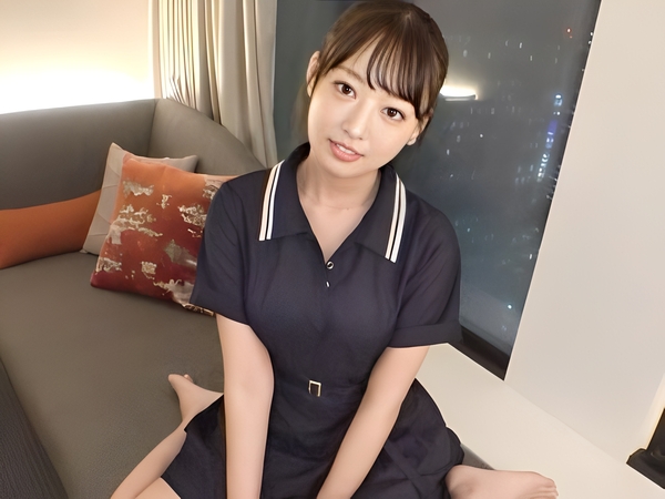 【ナンパ成功】真面目そうな銀行員お姉さんが夜景の見える部屋で大胆に！手マンでイカされた後、立ちバックで激しく突かれて絶頂♡ギャップがエロすぎる！