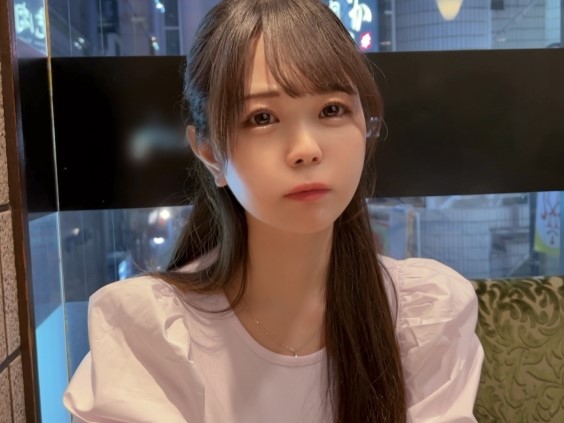 【美巨乳シンママの苦悩】『娘の為なら…』借金返済に追われた美人ママがゲス男たちのチンポを頬張り、身体を張って返済！巨乳を揺らしながら必死にご奉仕する姿がエロすぎる…♡